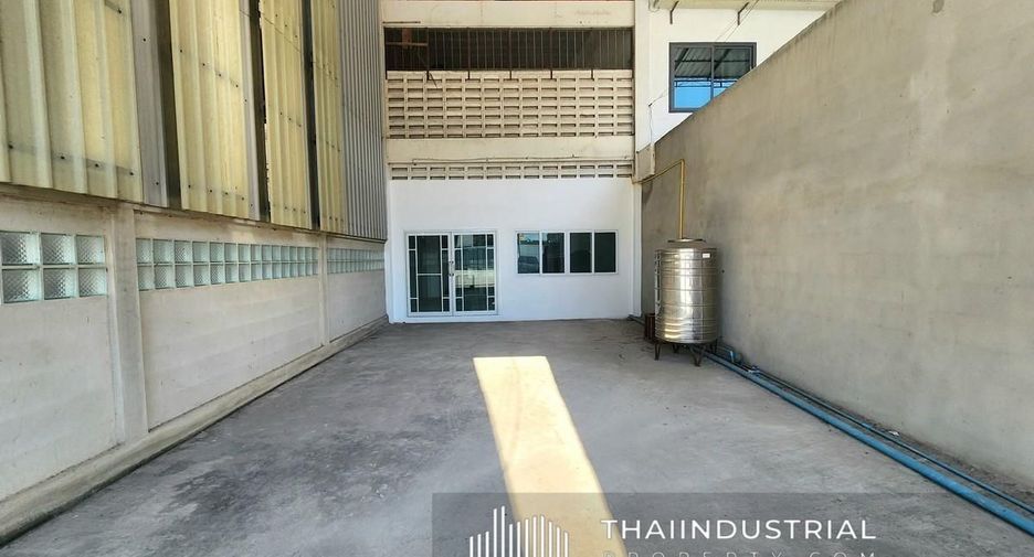 For rent warehouse in Mueang Pathum Thani, Pathum Thani