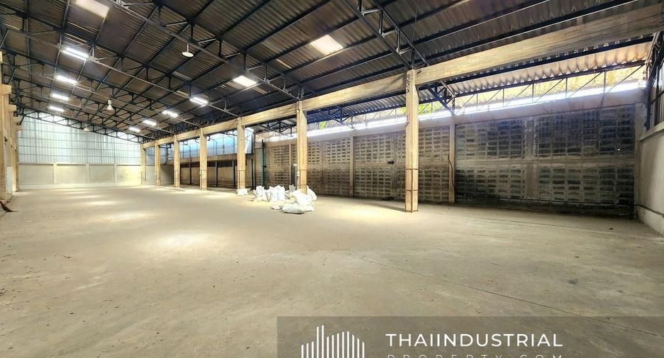 For rent warehouse in Mueang Pathum Thani, Pathum Thani