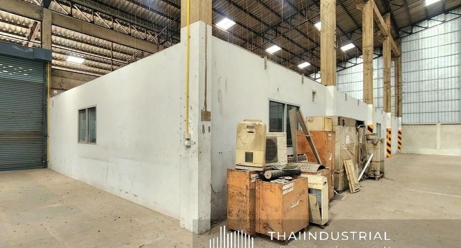 For rent warehouse in Mueang Pathum Thani, Pathum Thani