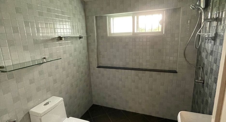 Haus zur Miete und zum Kauf mit 10 Zimmer in San Sai, Chiang Mai