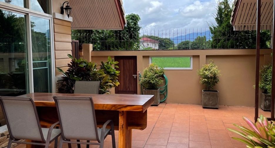 Haus zur Miete und zum Kauf mit 10 Zimmer in San Sai, Chiang Mai