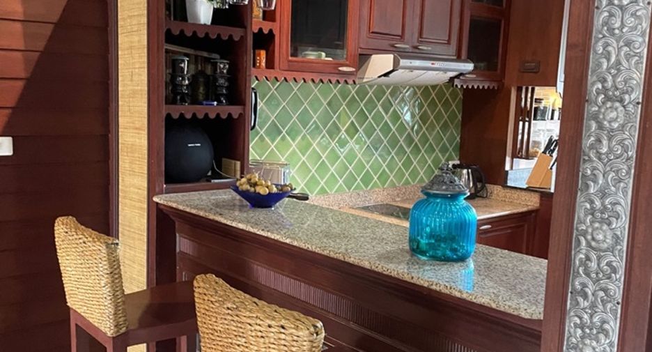 Haus zur Miete und zum Kauf mit 10 Zimmer in San Sai, Chiang Mai