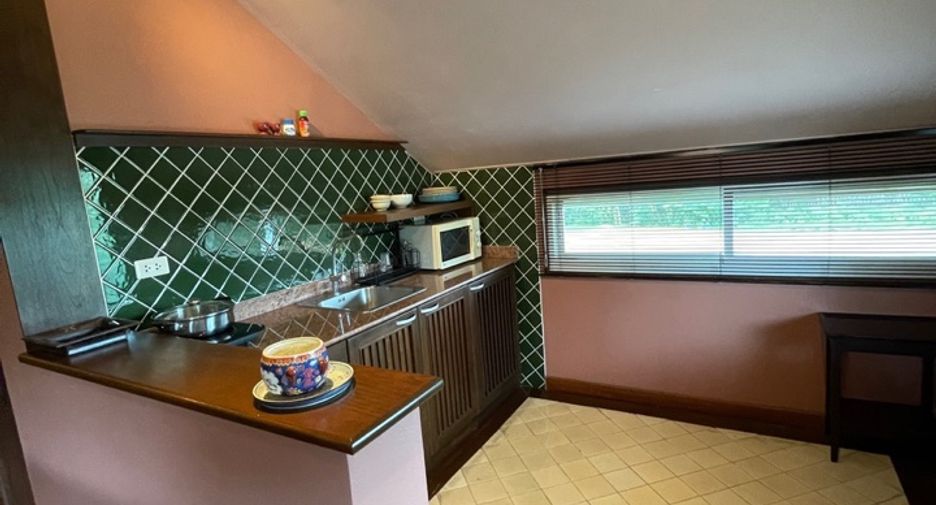 Haus zur Miete und zum Kauf mit 10 Zimmer in San Sai, Chiang Mai