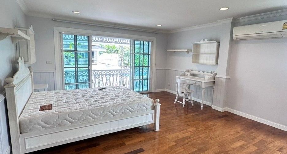 For rent 4 bedrooms house in Mueang Samut Prakan, Samut Prakan