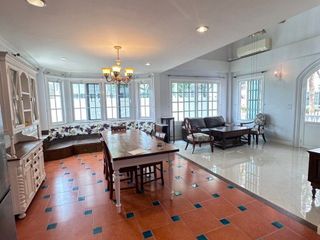 À louer 4 chambres maison à Mueang Samut Prakan, Samut Prakan