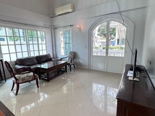 À louer 4 chambres maison à Mueang Samut Prakan, Samut Prakan
