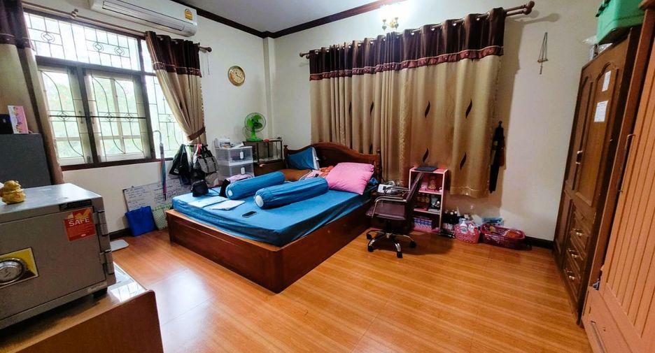 For sale 5 Beds house in Amphawa, Samut Songkhram
