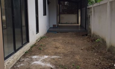 À vendre studio maison à Nong Chok, Bangkok