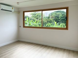 Reihenhaus zur Miete mit 4 Zimmer in Watthana, Bangkok