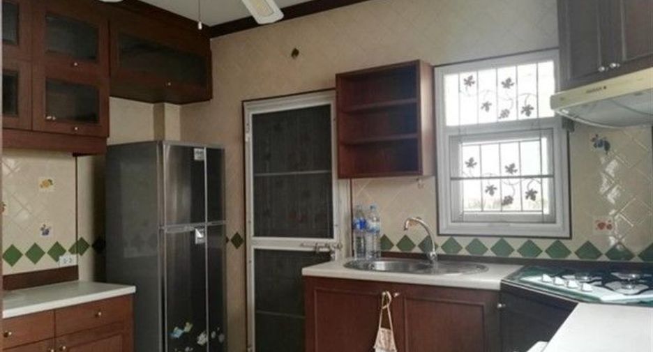 For rent 3 bedrooms house in Bang Kapi, Bangkok