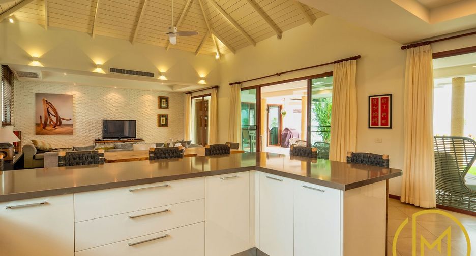 For rent and for sale 4 bedrooms villa in Thalang, Phuket