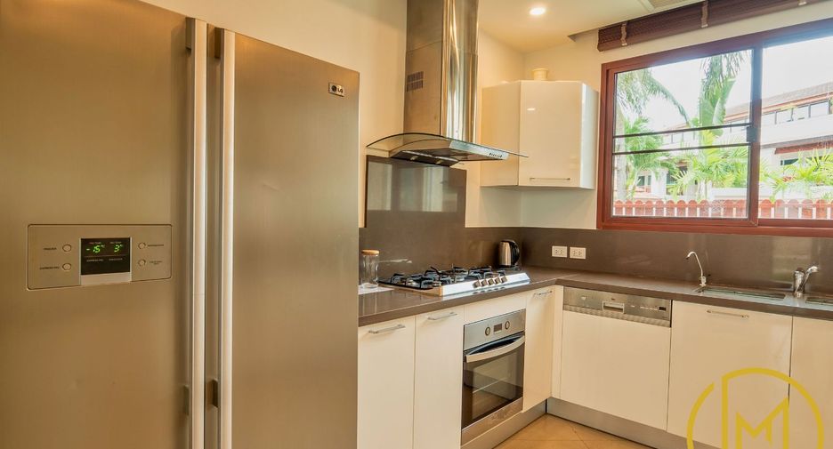 For rent and for sale 4 bedrooms villa in Thalang, Phuket