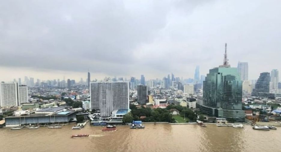 For sale 3 ベッドルーム condo in Khlong San, Bangkok