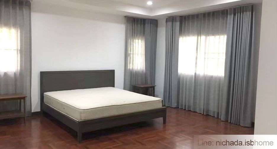 Haus zur Miete und zum Kauf mit 4 Zimmer in Pak Kret, Nonthaburi