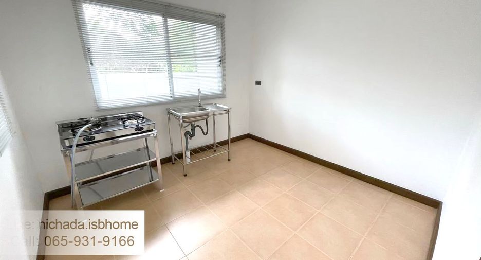 Haus zur Miete und zum Kauf mit 4 Zimmer in Pak Kret, Nonthaburi