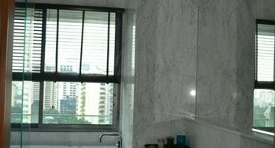 For rent and for sale 2 bedrooms condo in Watthana, Bangkok
