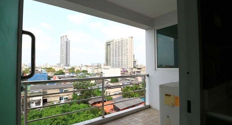 À louer 2 chambres condo à Khlong San, Bangkok