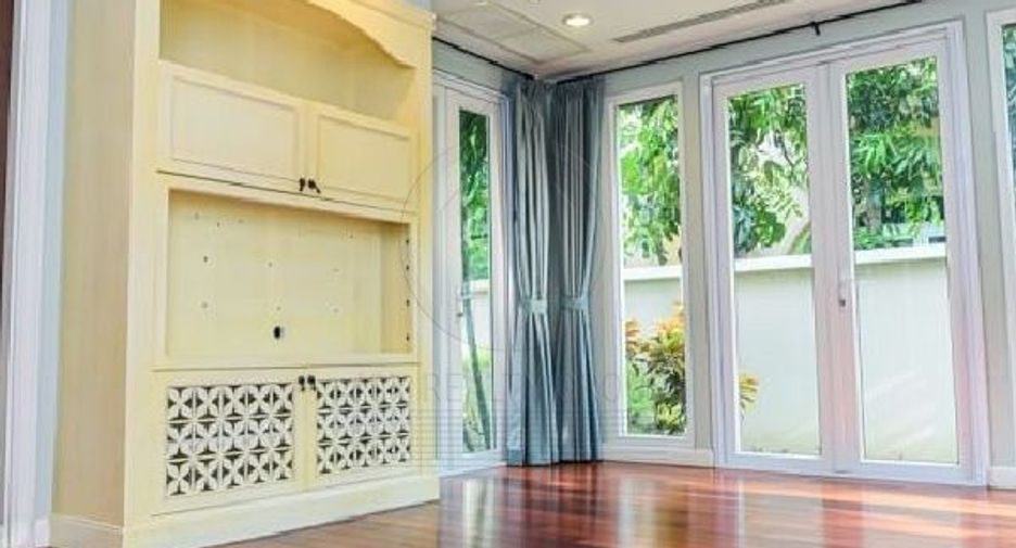 For sale 3 bedrooms house in Bang Phli, Samut Prakan