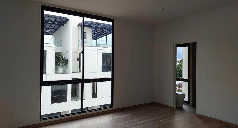 For sale 9 ベッドルーム townhouse in Yan Nawa, Bangkok