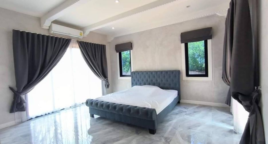 For sale 3 bedrooms house in Sattahip, Chonburi