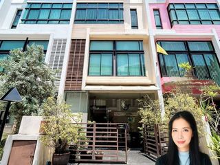 For sale 4 bed townhouse in Wang Thonglang, Bangkok