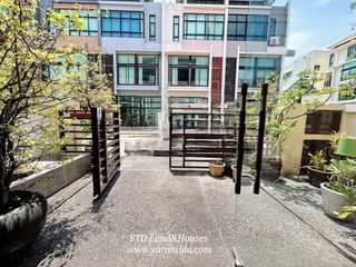 For sale 4 bed townhouse in Wang Thonglang, Bangkok