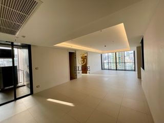 À vendre 3 chambres condo à Watthana, Bangkok