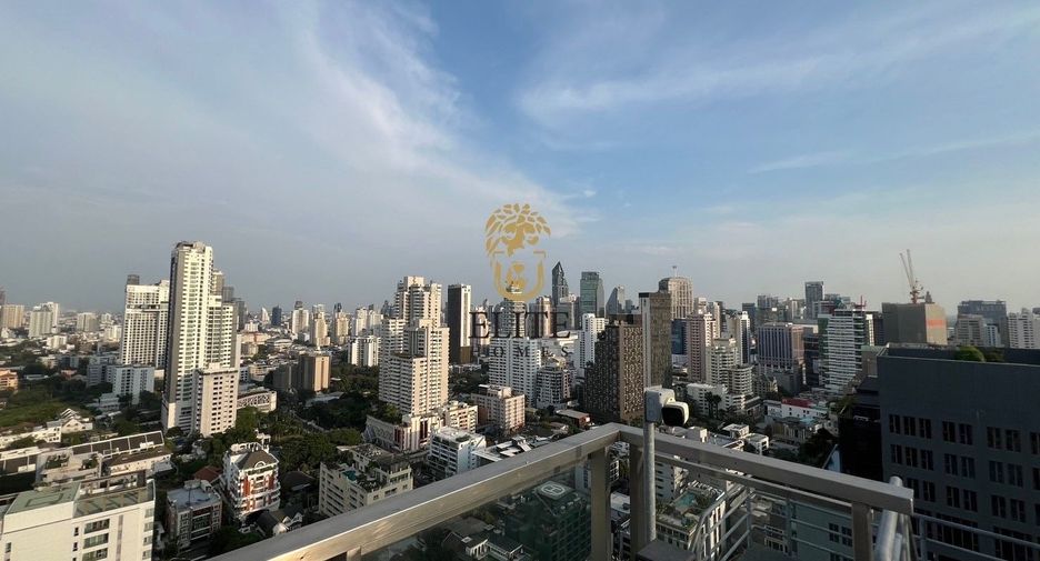 À vendre 3 chambres condo à Watthana, Bangkok