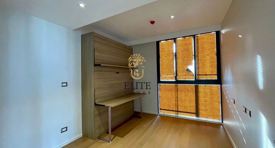 À vendre 3 chambres condo à Watthana, Bangkok