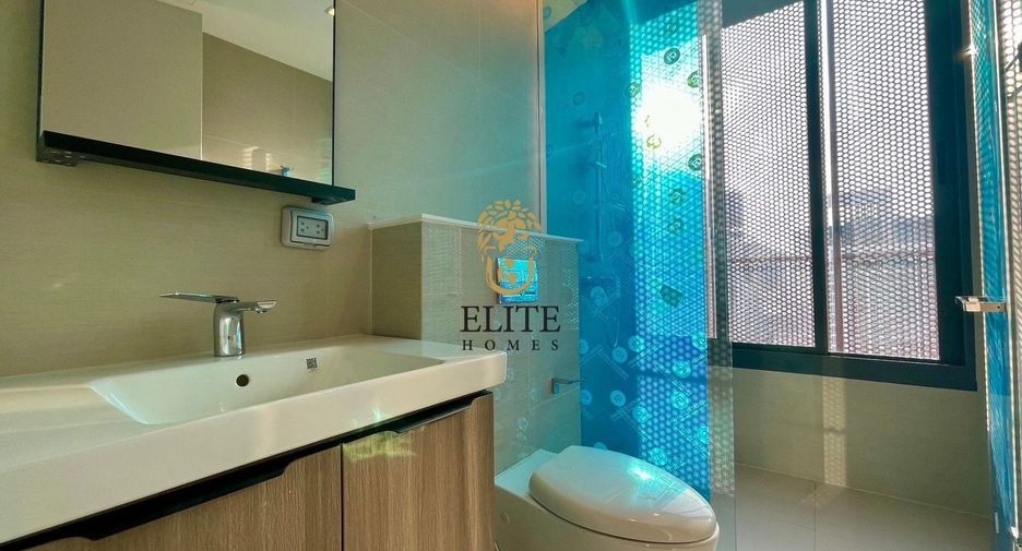 À vendre 3 chambres condo à Watthana, Bangkok