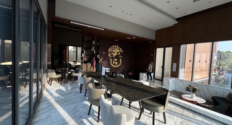 À vendre 3 chambres condo à Watthana, Bangkok
