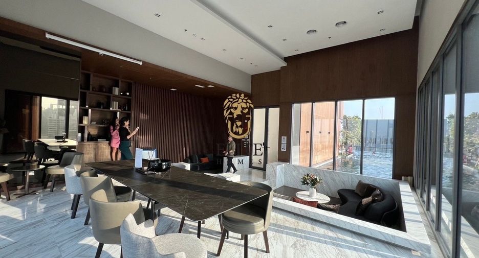 À vendre 3 chambres condo à Watthana, Bangkok