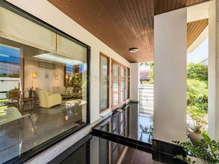 Haus zur Miete und zum Kauf mit 3 Zimmer in Huai Khwang, Bangkok