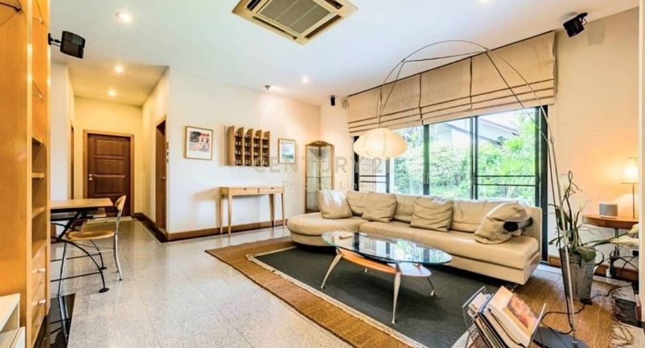 For rent and for sale 3 bed house in Huai Khwang, Bangkok