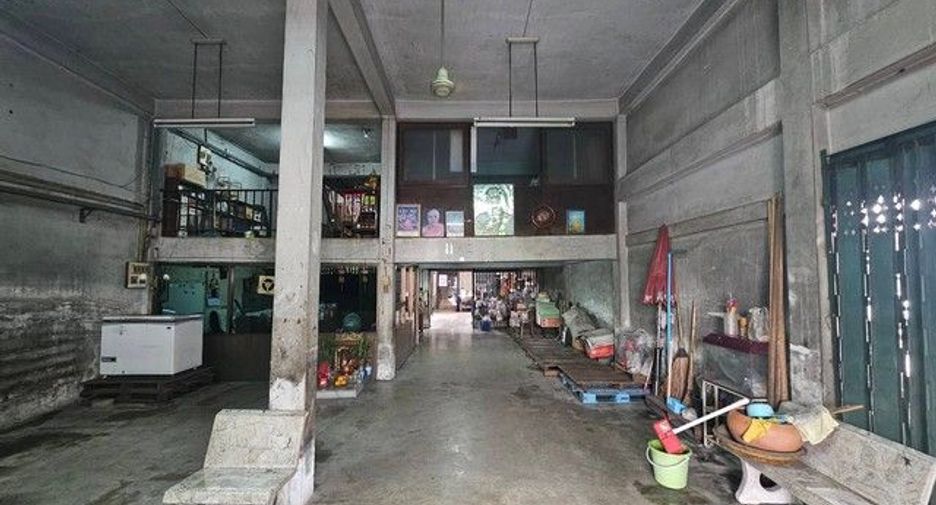 For sale 2 Beds retail Space in Bang Phli, Samut Prakan