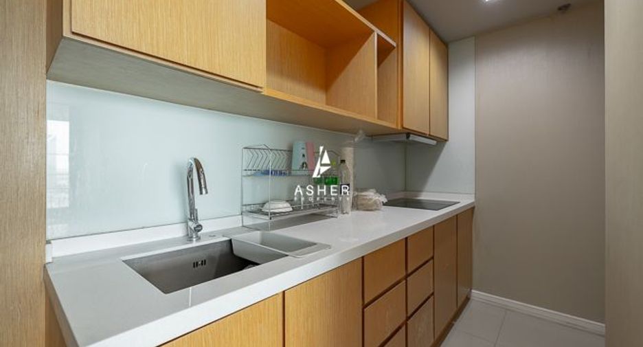 À vendre 3 chambres condo à Yan Nawa, Bangkok