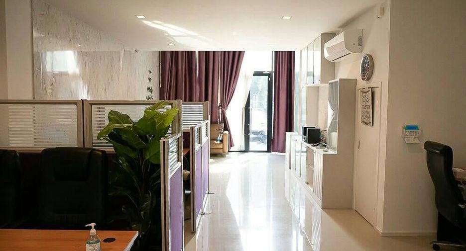For rent 4 bed retail Space in Bang Phli, Samut Prakan