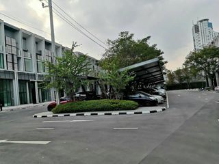 For rent 4 bed retail Space in Bang Phli, Samut Prakan