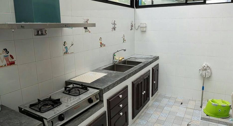 For rent 4 bed retail Space in Bang Phli, Samut Prakan