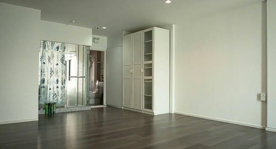 For rent 4 bed retail Space in Bang Phli, Samut Prakan