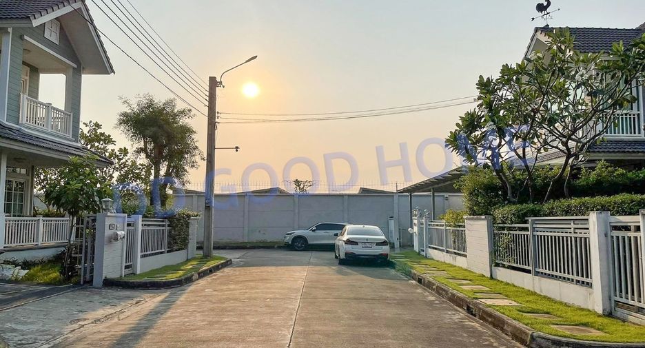 For sale 3 bedrooms house in Khlong Sam Wa, Bangkok
