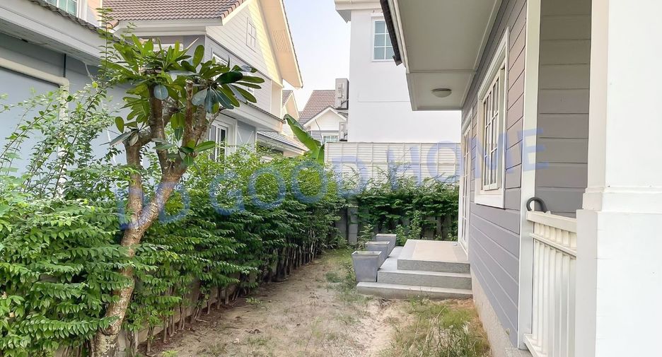 For sale 3 bedrooms house in Khlong Sam Wa, Bangkok