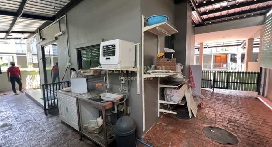 For sale 3 bedrooms house in Prawet, Bangkok