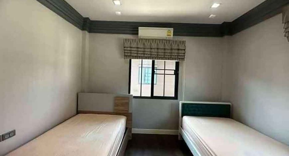 For rent 4 bedrooms house in San Sai, Chiang Mai