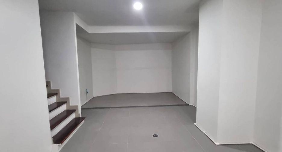 For sale 2 bed office in Bang Sue, Bangkok