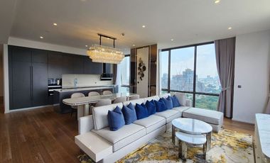 For rent 3 bed condo in Pathum Wan, Bangkok