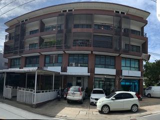 For sale 3 Beds retail Space in Phra Khanong, Bangkok