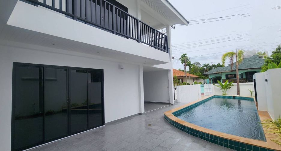 For sale 4 bed villa in Mueang Rayong, Rayong