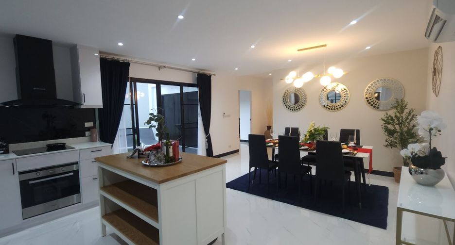 For sale 4 bed villa in Mueang Rayong, Rayong