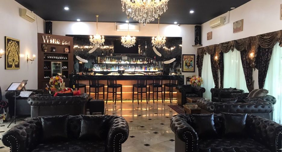 For sale 4 bed villa in Mueang Rayong, Rayong